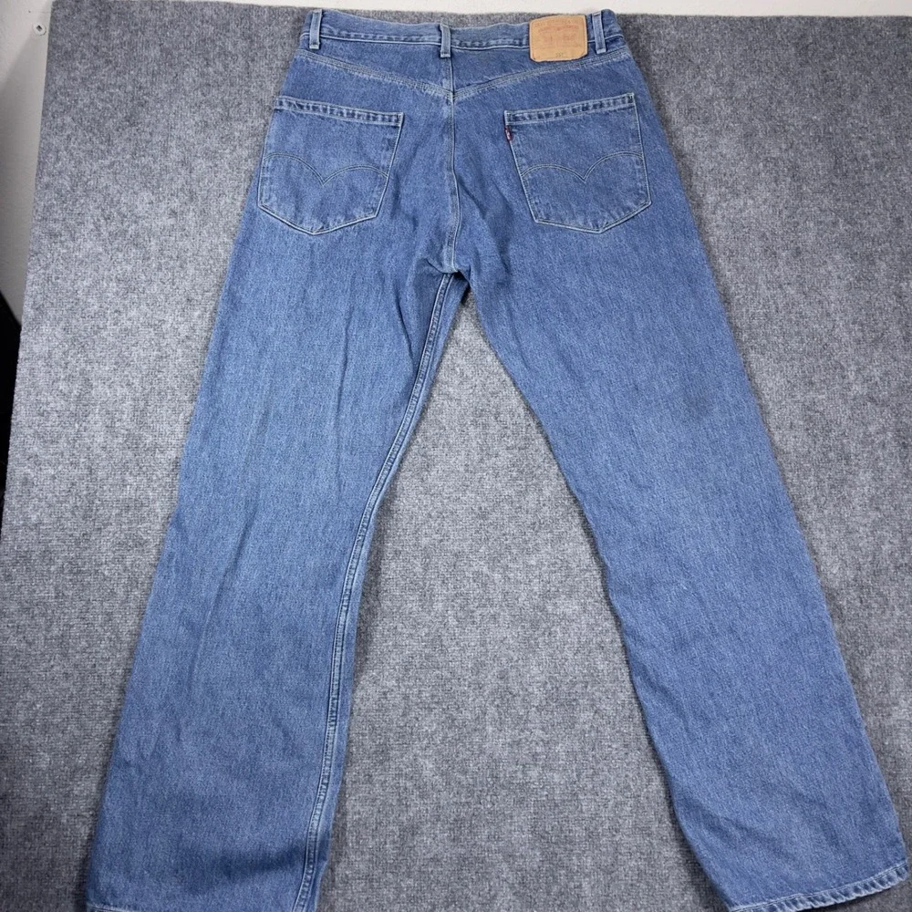 Levis levi 557